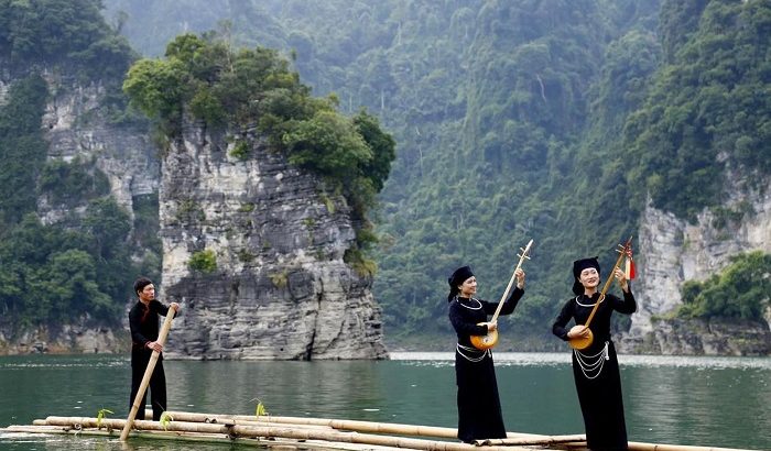 Review tour du lịch Na Hang 3 ngày 2 đêm do công ty du lịch Khát Vọng Việt tổ chức?